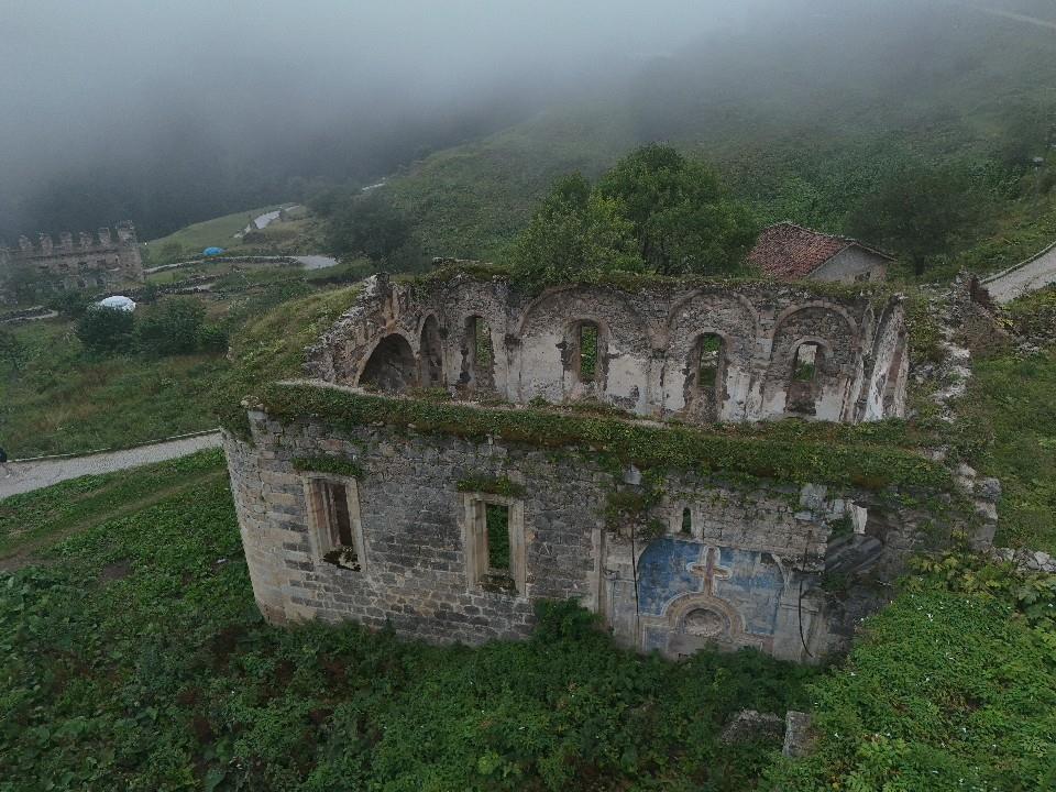 Gümüşhane Santa Harabeleri Yatay  4 .jpg