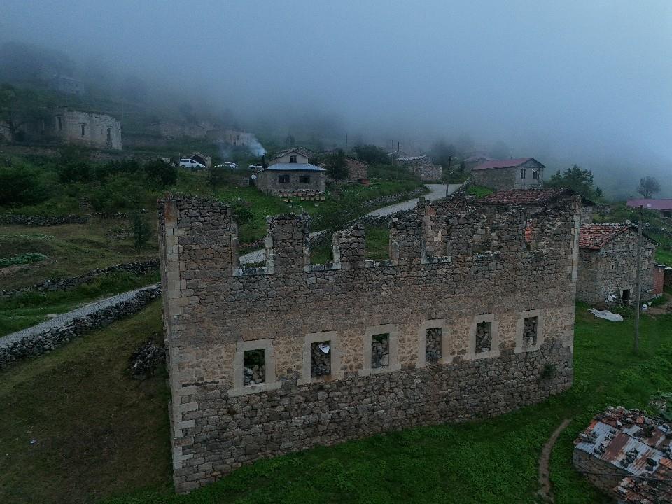 Gümüşhane Santa Harabeleri Yatay  9 .jpg